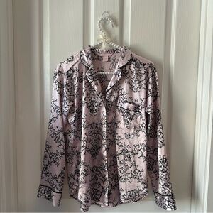 PINK Victoria's Secret Pink and Black Pajama Top